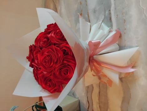 Buchet trandafiri din satin