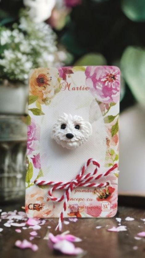 Martisor Brosa Catelus Alb