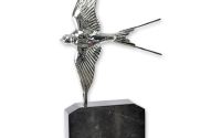 Randunica in zbor-statueta din bronz 