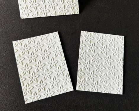 Cartonase pentru martisor Cartonase embosate