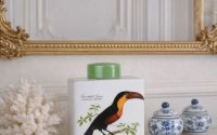 Cutie din portelan decorata cu tucan