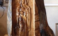 Icoana Sculptata in trunchi de lemn
