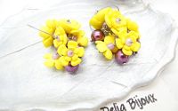 Cercei handmade lungi cu flori galbene si perle 