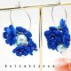 Cercei handmade cu flori albastre si perle cod140