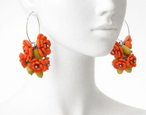 Cercei handmade cu flori rosii cod1401
