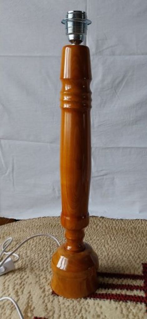 Lampa lemn masiv frasin si cires lucrata manual