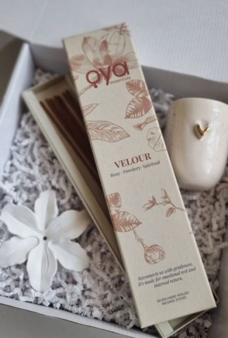 Signature Velour aromatherapy box