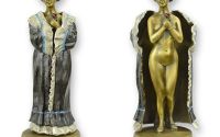 Doamna cu haina-statueta erotica din bronz pictat