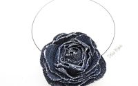 Colier handmade cu floare din denim reciclat bijut