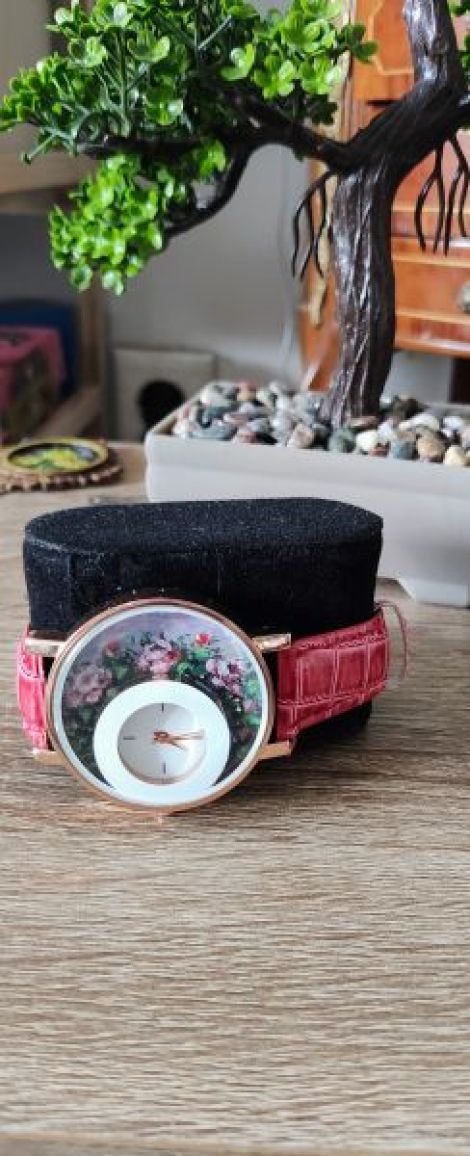 Ceas de mana vintage unicat rosu