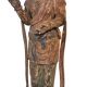 Guanyin-statuetea monumentala din lemn patinat