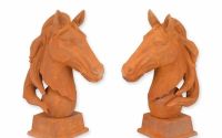 Set doua statuete capete de cal din fonta
