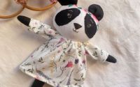 Urs Panda - fetita broderie flori
