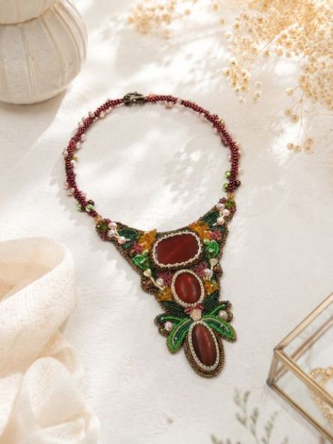 Colier statement cu agate