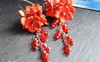 Cercei lungi handmade flori rosii din foamiran la