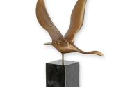 Lebada in zbor-statueta din bronz cu soclu din mar