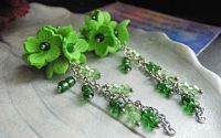 Cercei Lungi Handmade Verde Crud Flori din Foamira