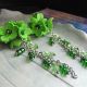 Cercei Lungi Handmade Verde Crud Flori din Foamira