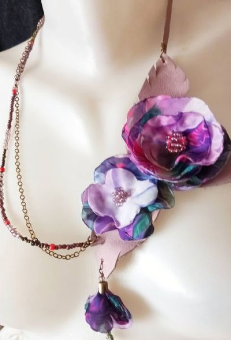 Colier floral violet indigo