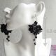 Cercei statement handmade lungi cu flori negre in