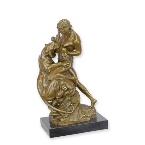 Lupta pentru viata-statueta din bronz