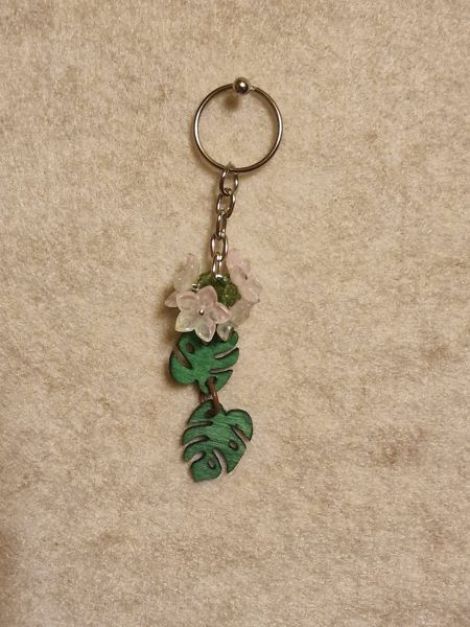 Brelocuri si accesorii cu inspiratie tropicala