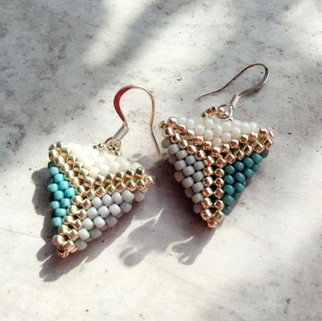 Cercei triangulari peyote