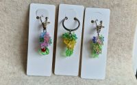 Breloc floral din margele 