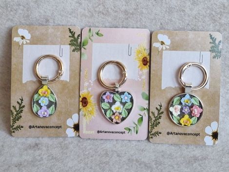 BrelocAccesorii cu flori 