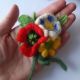 Bro buchet cu 3 flori-handmade din ln mpslit