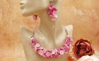 Set Bijuterii Pink Blossom Colier la baza gtului 