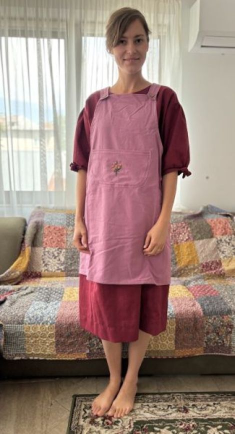 Sort de bucatariei cu broderie manuala