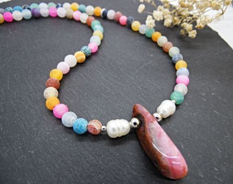 Colier handmade unicat - agate frozen si perle cul