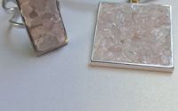 Set bijuterii cu pietricele chips Cuart Roz