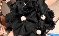 Bratara goth handmade din denim negru cu perle 