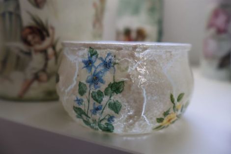 Suport floral cu fluturi si patina