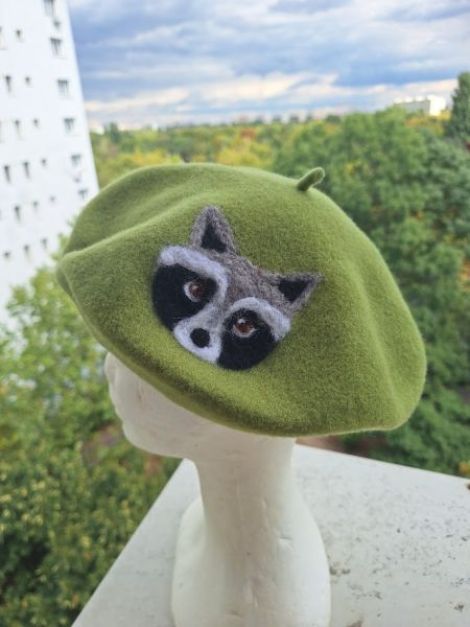 Bereta impaslita cu raton