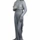 Statueta de gradina din rasini cu o femeie