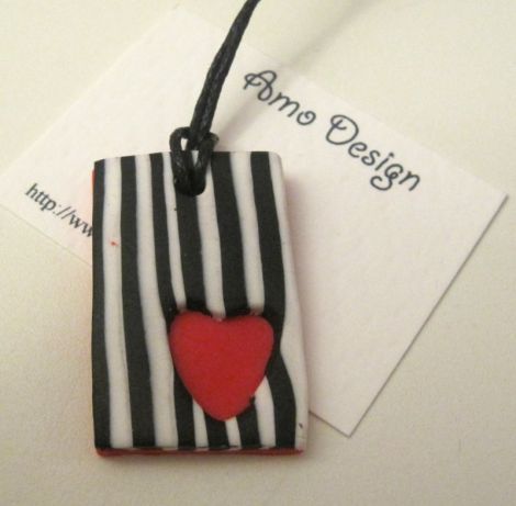 Colier rosu negru