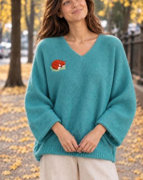 Pulover turcoaz cu vulpe