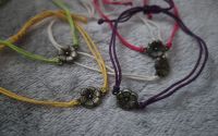 Set bratari cu floare.
