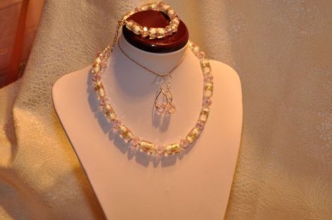 Set sticla lampwork alb cu trandafiri roz
