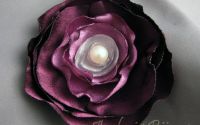 Brosa floare mov
