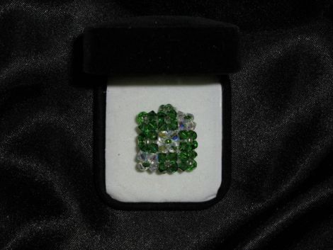 diagonala alba cu verde
