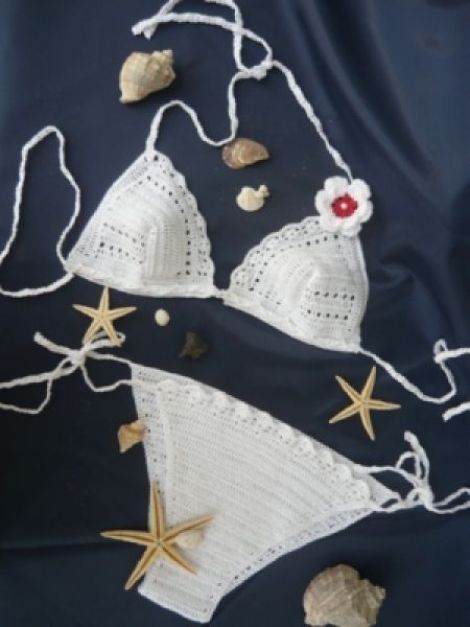 Costum de baie