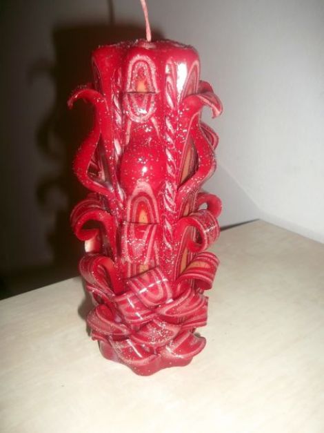 Lumanare parfumata si sculptata manual