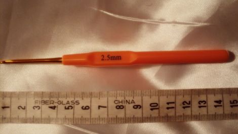croset metalic 25 mm cu maner din plastic