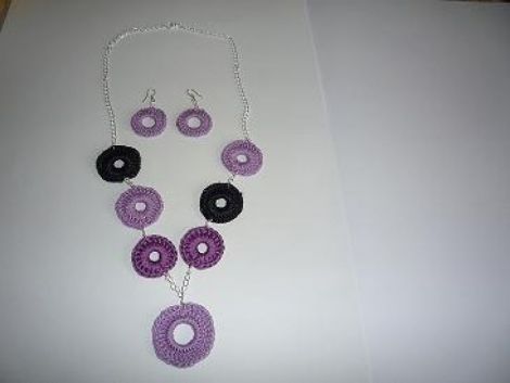set lila and black