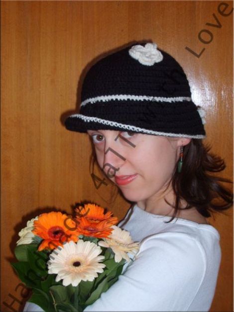 Palarie- "Black and White"