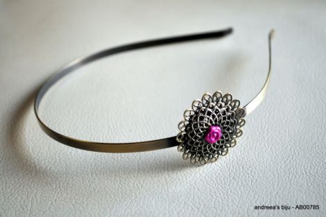 cordeluta floare roz
